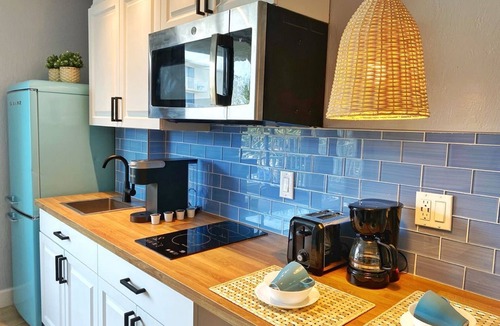 Bostwick Park House | Sea Dip Resort Studios