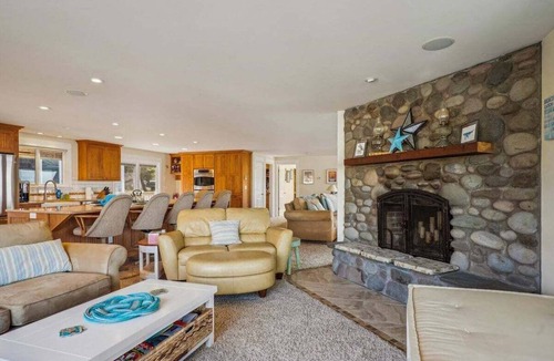 Tolovana Park House | Sea Dreams - New Listing!