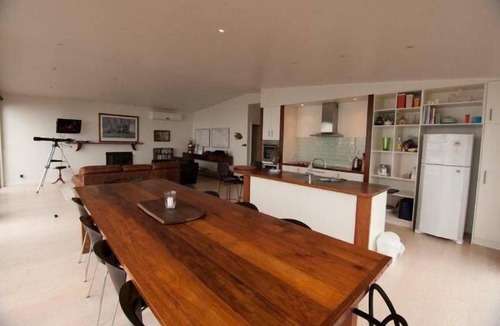 Walkerville North House | Sea Eagle Waterfront Beach House