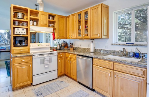 Yachats House | Sea Enchantment - Ocean View, Easy Beach Access