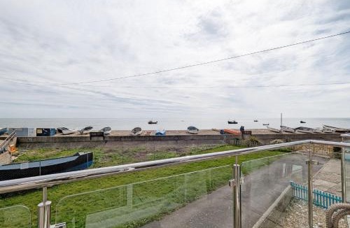 Selsey House | Sea Esta