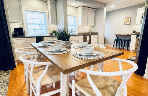 Kittery House | Sea-Esta House - Walk to DWTN Portsmouth, Shipyard; Drive to UNH, Beaches, Pease