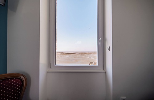 La Rogere Apartment | Sea-facing 5-person apartment, south-facing 1st floor
