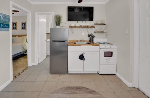 Crescent Beach Hotel | Sea Foam Suites