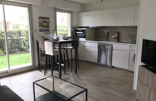 Cabourg Apartment | Sea Front Residence - garden - heated swimming pool