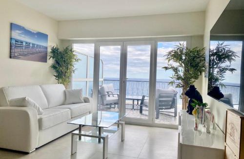 Les Baumettes Apartment | SEA FRONT View Top Roof Flat