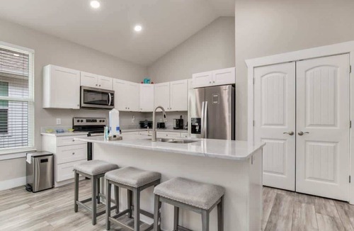 Ono Island House | Sea Glass Paradise Pet-Friendly 5 Mins From Beach!