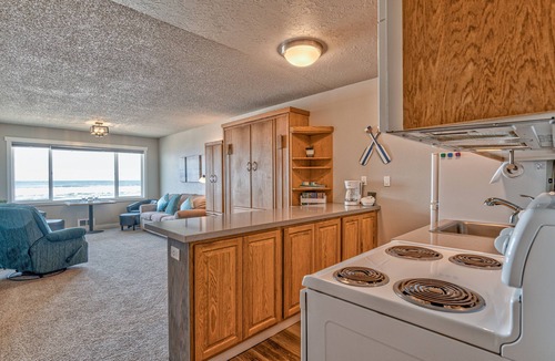 Lincoln City Condo | Sea Gypsy Rentals