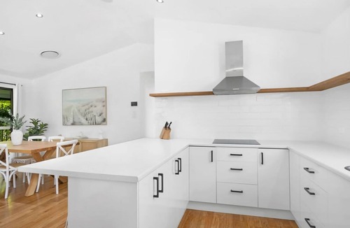 Lemon Tree Passage House | Sea Haven Furry Friends Welcome