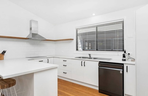 Lemon Tree Passage House | Sea Haven Furry Friends Welcome