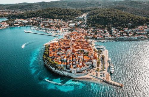 Orebic Villa | SEA HOUSE mobile home, pool, bikes, SUP - PRIVILEGE POINT camping & villas