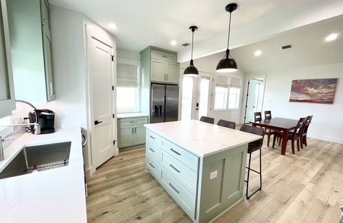 Galveston House | Sea Isle Canal House with private pool