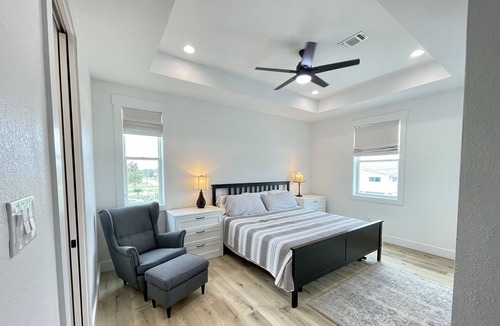 Galveston House | Sea Isle Canal House with private pool