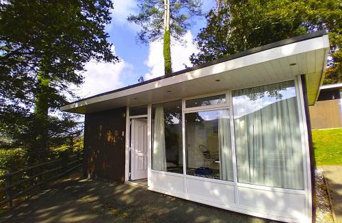 Bryn-crug Ski Chalet | Sea Moss Cabin