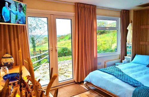 Bryn-crug Ski Chalet | Sea Moss Cabin