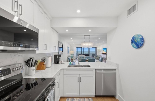 Boca Grande Condo | Sea Oats 215 - Pool/Spa - Elevator - Sleeps 6