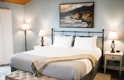 San Simeon Hotel | Sea Otter Inn