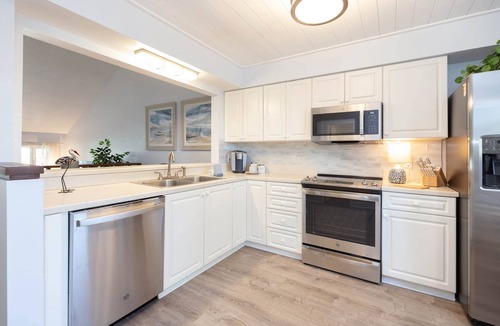 St. Simons Island Condo | Sea Palms Golf Course Lake view Multi Level property