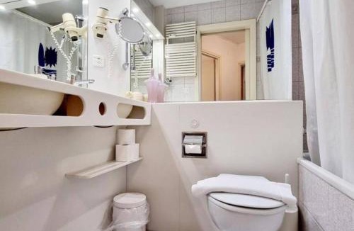 Bissone Apartment | Sea, Pool, private Beach