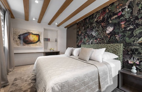 Pile House | Sea Rocks Residence