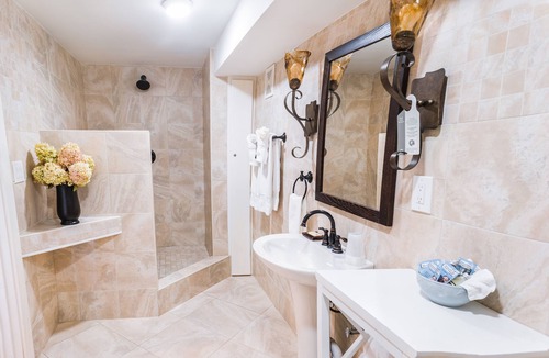 Ogunquit Hotel | Sea Rose Suites