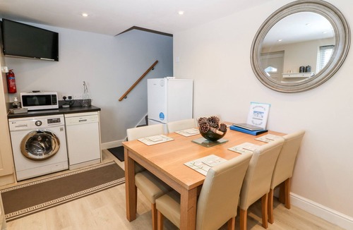 Dinas Cottage | Sea Scape