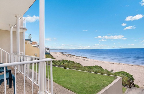 The Entrance Apartment | Sea Spray Apartments, Unit 4