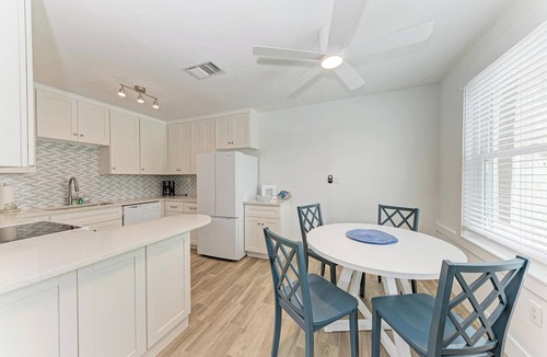 Sarasota Cottage | Sea Spray Play | Ultimate Beach Escape, Steps from the Sand & St. Armands Cir