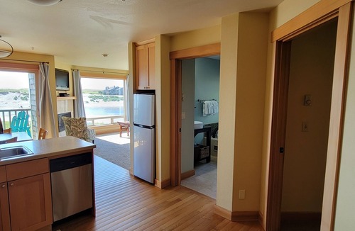 Cannon Beach Cabin | Sea Sprite on the Estuary