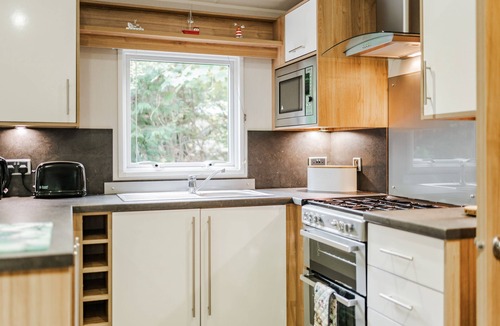 Weybourne Cabin | Sea Squirrel - sleeps 4 guests, High Kelling