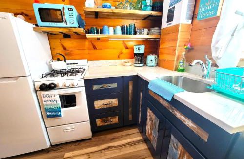 Hampton House | Sea & Sun Cottage #1