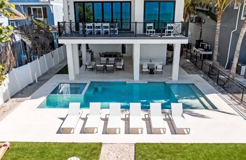 Bradenton Beach House | Sea Swept | Luxury Beachfront Estate