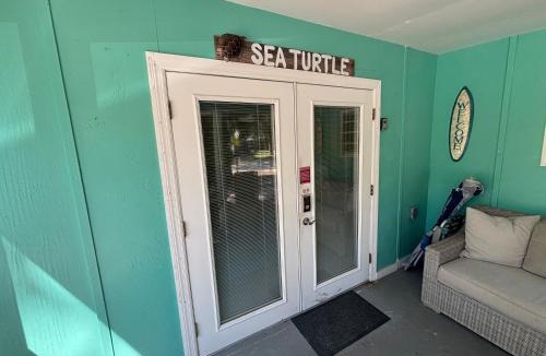 Bonita Shores Apartment | Sea Turtle - Fresh Spacious Cottage W&D Kit 1.3 Mi to Beach