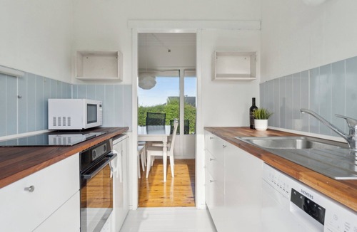Frolunde House | Sea view 200m to the beach beautiful nature