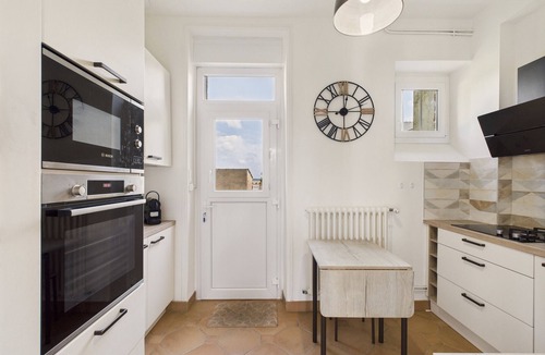 Le Croisic Ski Chalet | Sea view, 50 m from the port, House for 6, Garden
