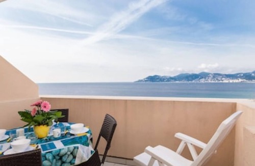 Cannes La Bocca Apartment | Sea view, a guaranteed favorite