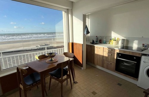 Stella-Plage Apartment | Sea View Apartment, Pets Allowed