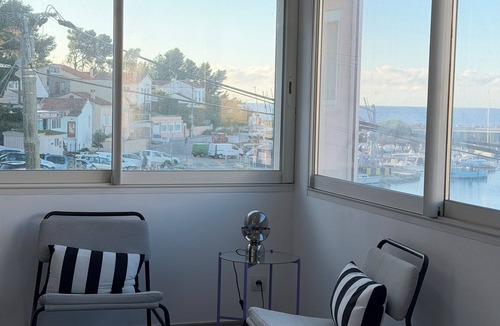 Les Sablettes Apartment | Sea view apartment