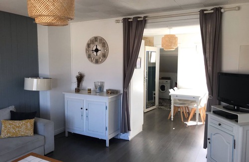 Ambleteuse Apartment | Sea view apartment 2 steps from the beach