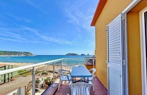 Torroella de Montgri Condo | Sea view apartment (pet friendly)