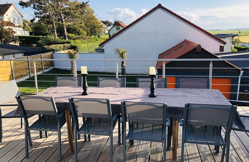 Quiberville Apartment | Sea view apartment in villa with jacuzzi