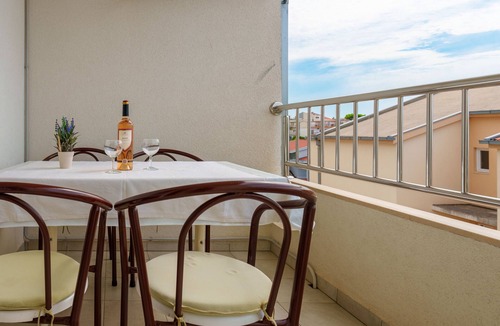 Baska Voda Apartment | Sea view Apartment for 2-3 people - family