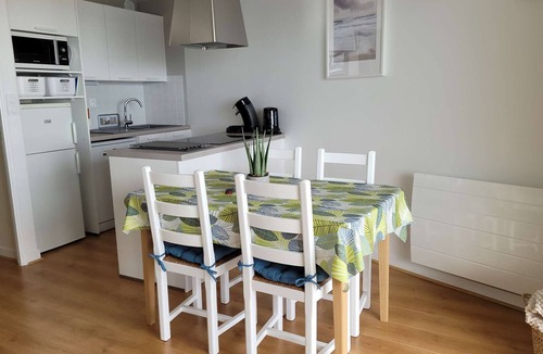 Merlimont-Plage Apartment | Sea-View Apartment with Cozy Decor, Balcony, Parking