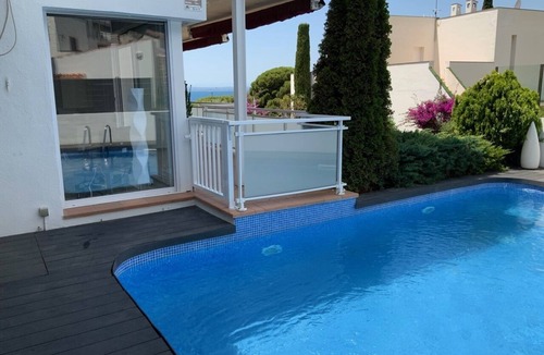 Almadraba-Canyelles Apartment | Sea view apartment with private pool