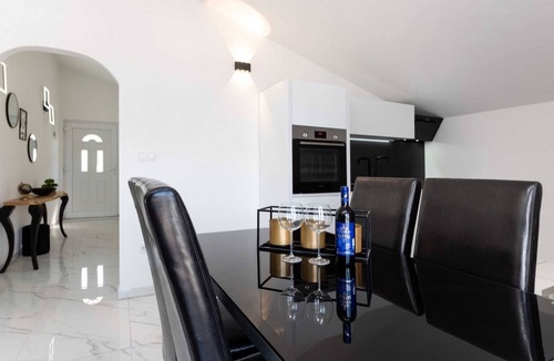 Mastrinka Apartment | Sea view apartment Zen 2 near beach - EOS Croatia