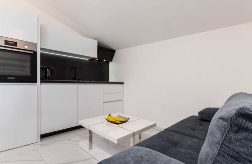 Mastrinka Apartment | Sea view apartment Zen 2 near beach - EOS Croatia