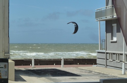 Fort-Mahon-Plage Apartment | Sea view at Fort Mahon Plage in the Somme studio 4 people