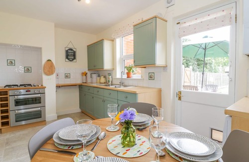 Frinton-on-Sea House | Sea View Cottage