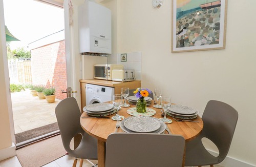 Frinton-on-Sea House | Sea View Cottage