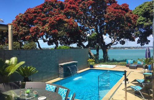 Northcote House | Sea view guest house